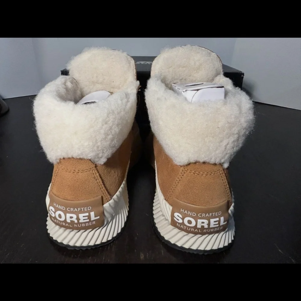 Sorel Out N About III Conquest Waterproof Boots Camel Brown Womans 9.5